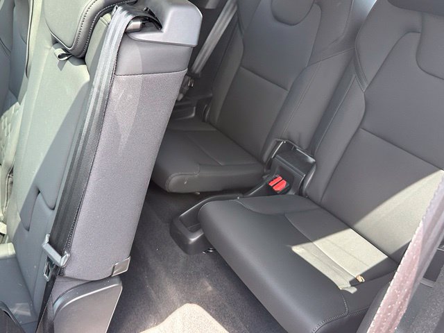 Used 2025 Volvo XC90 B6 Plus AWD/4WD image 14