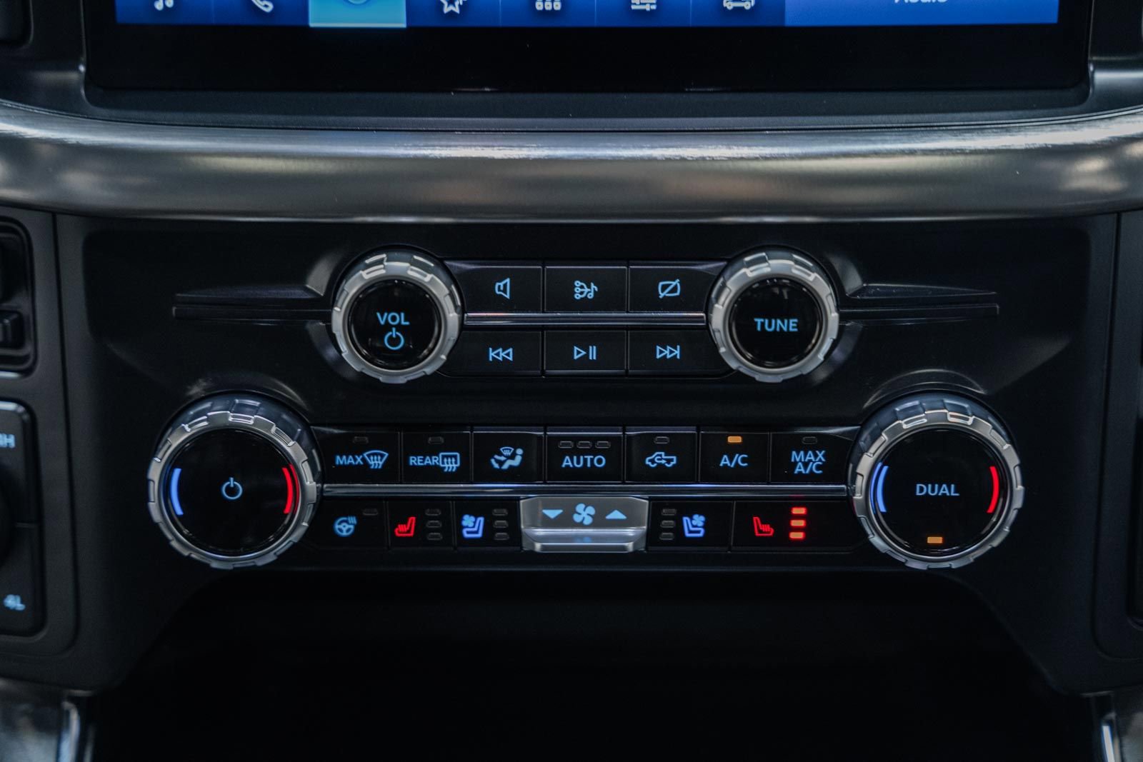 Certified 2023 Ford F150 Lariat w/ Equipment Group 502A High image 29