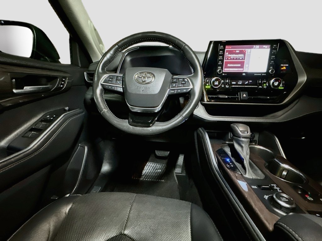 Used 2021 Toyota Highlander Limited AWD/4WD image 34