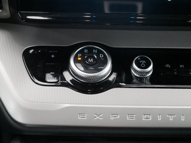 Certified 2025 Ford Expedition Active AWD/4WD image 16