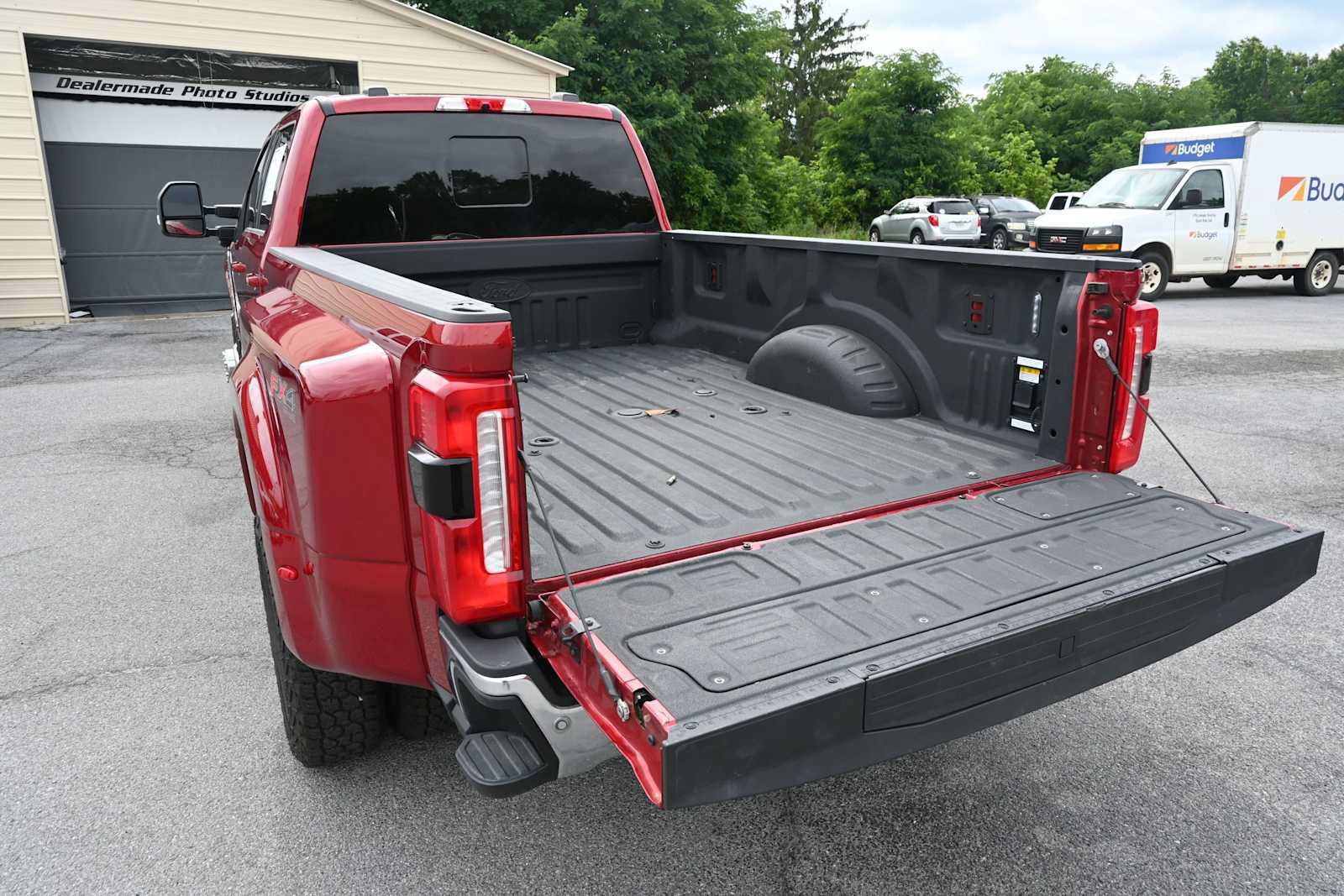 Certified 2025 Ford F350 Lariat w/ Lariat Ultimate Package AWD/4WD image 18