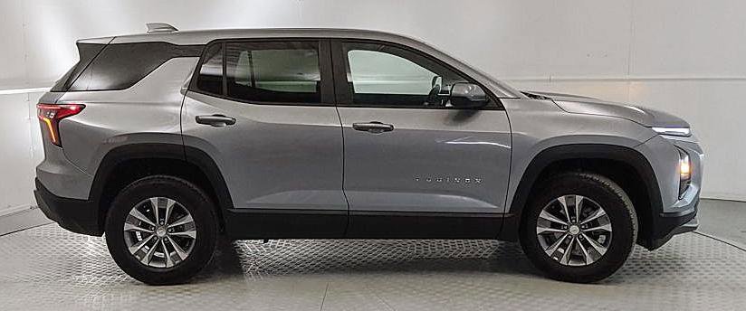 Used 2025 Chevrolet Equinox LT image 5