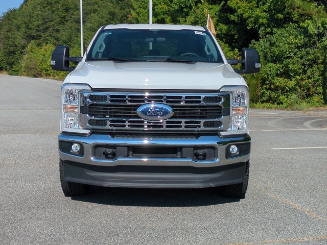 Certified 2025 Ford F350 XLT w/ Snow Plow/Camper Package AWD/4WD image 9