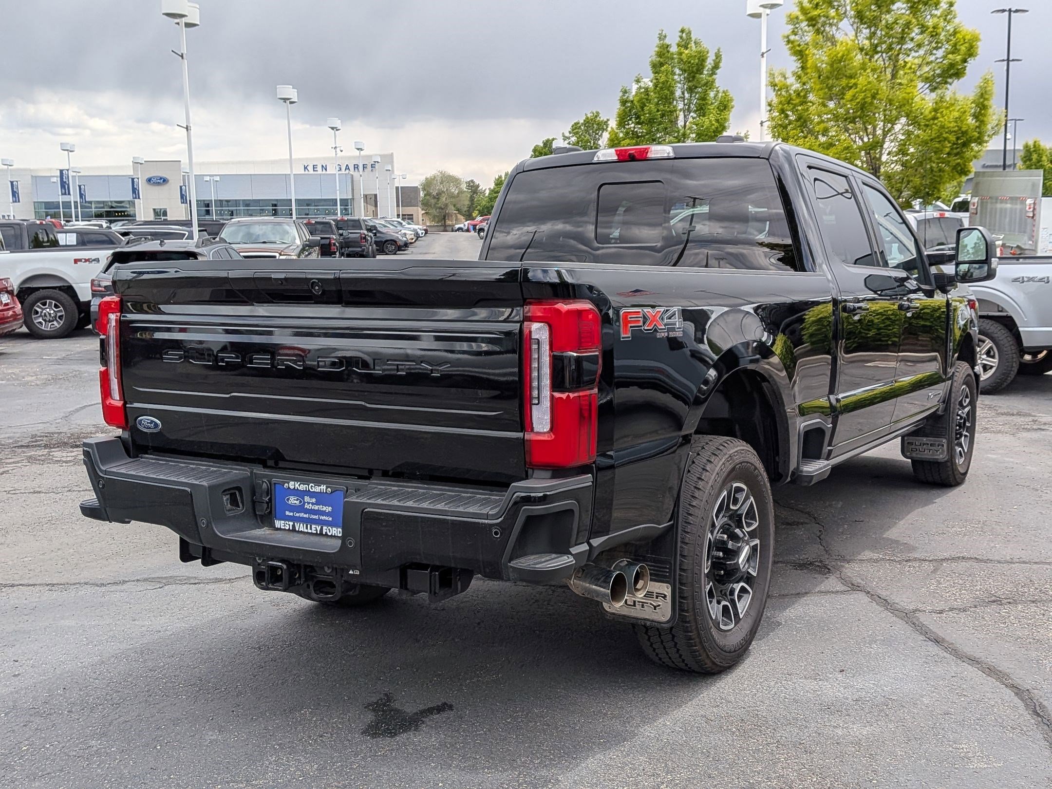 Certified 2025 Ford F350 Platinum AWD/4WD image 3