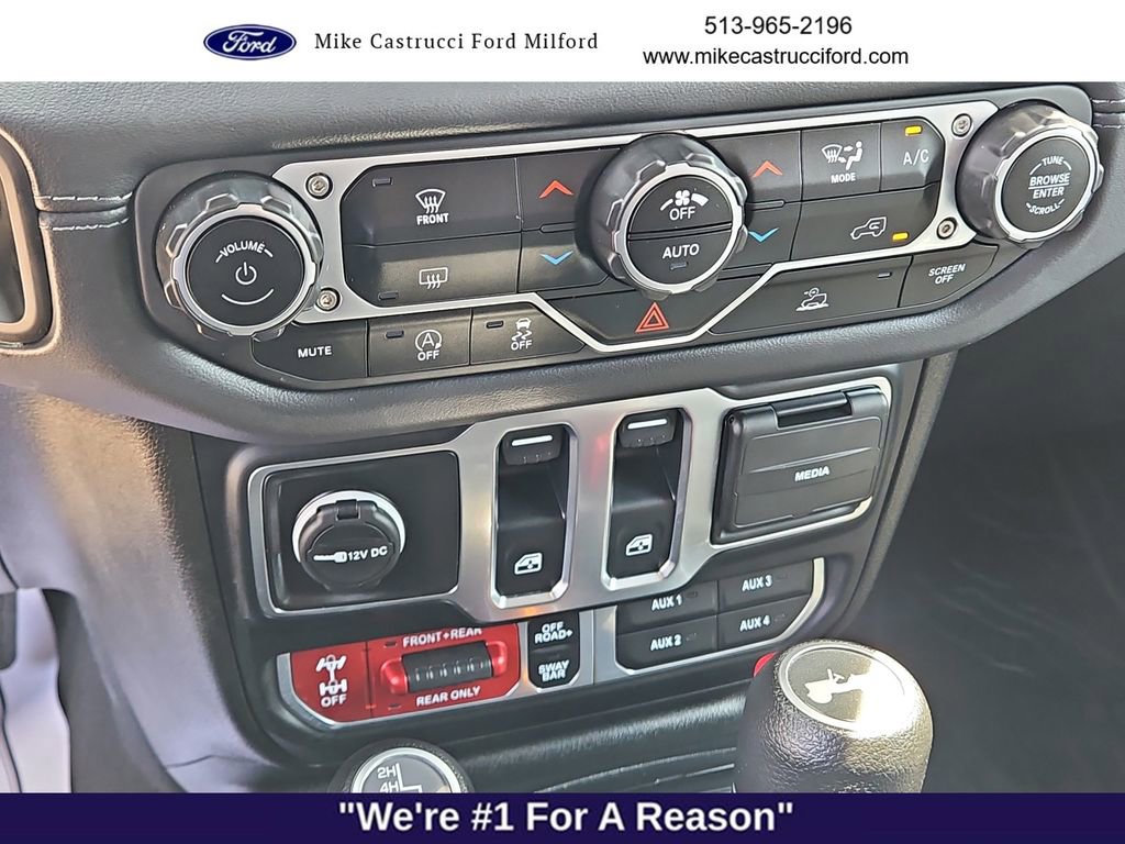 Used 2024 Jeep Wrangler Rubicon AWD/4WD image 19