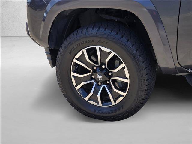 Used 2020 Toyota Tacoma TRD Sport AWD/4WD image 22