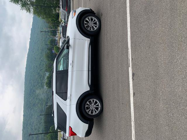 Certified 2021 Ford Explorer XLT w/ Equipment Group 202A AWD/4WD image 7