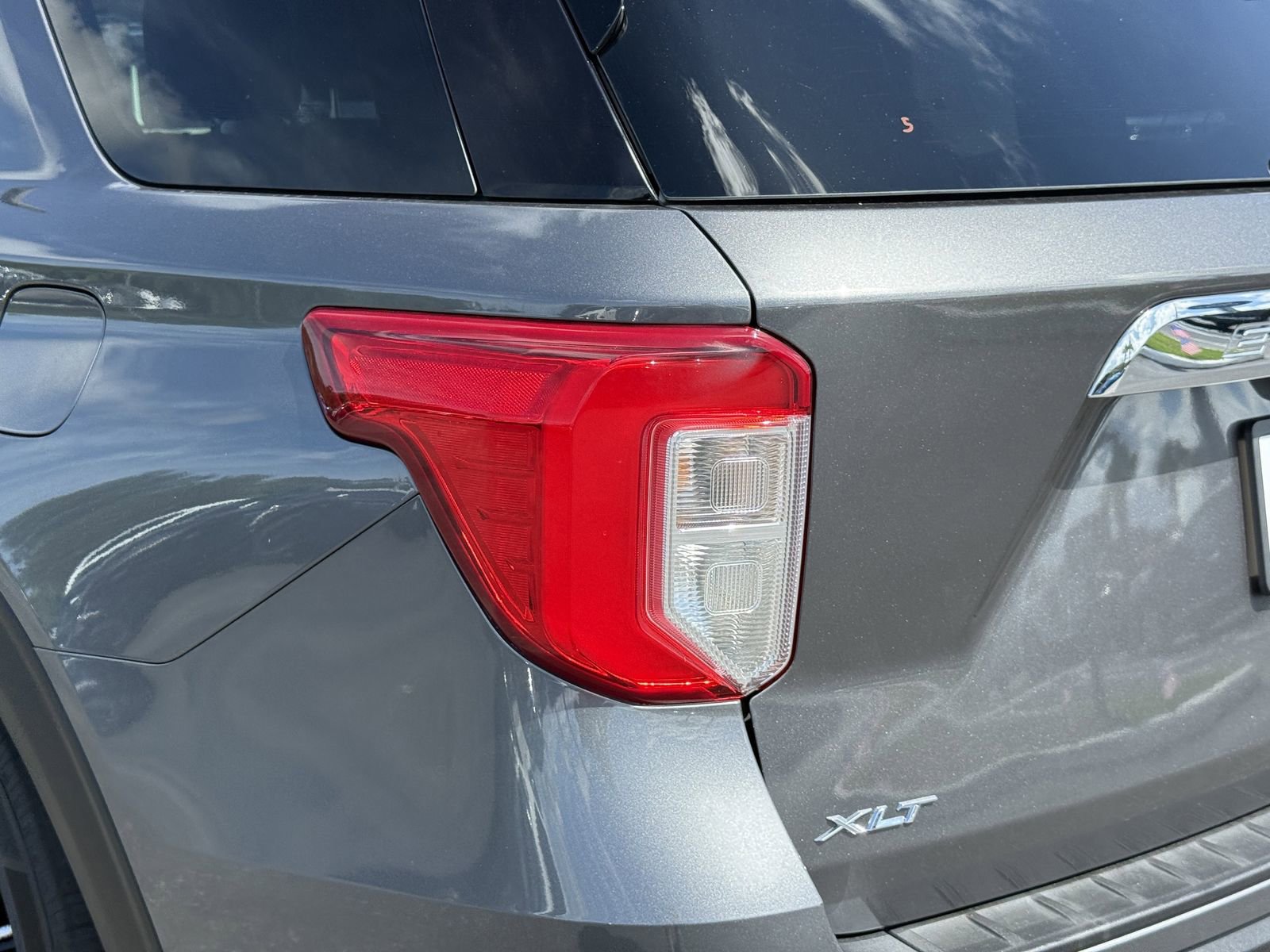 Certified 2023 Ford Explorer XLT RWD image 10