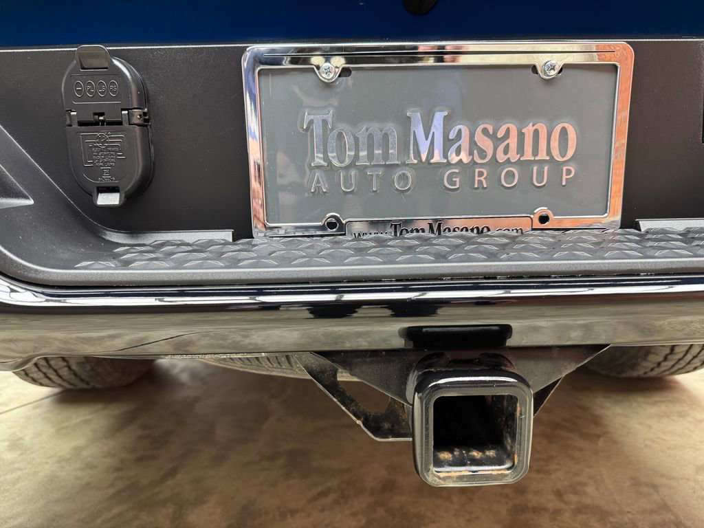 Used 2024 Chevrolet Colorado Z71 w/ Z71 Convenience Package 2 image 9