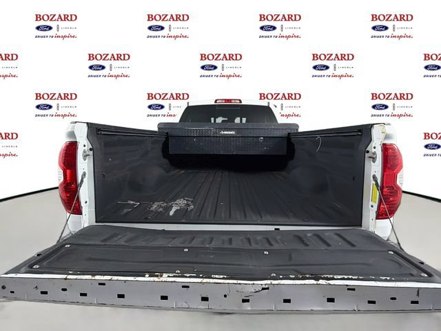 Used 2018 Toyota Tundra SR5 w/ SR5 Upgrade Package AWD/4WD image 29