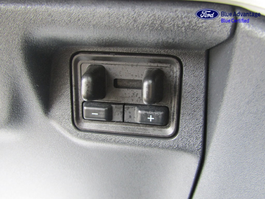 Certified 2025 Ford Expedition Active AWD/4WD image 29