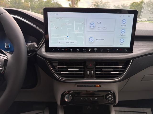 Certified 2025 Ford Escape Platinum w/ Premium Technology Package FWD image 22