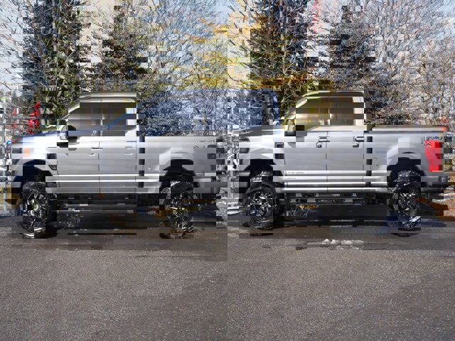 Certified 2022 Ford F250 Lariat w/ Black Appearance Package image 17