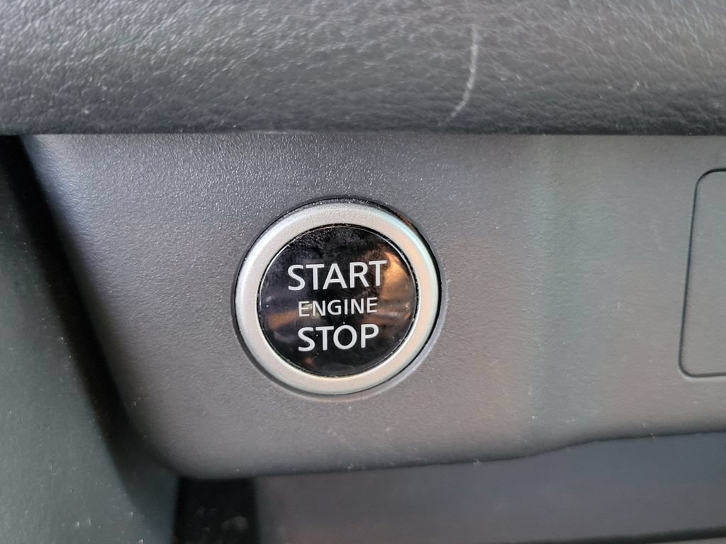 Used 2021 Nissan Rogue S FWD image 29