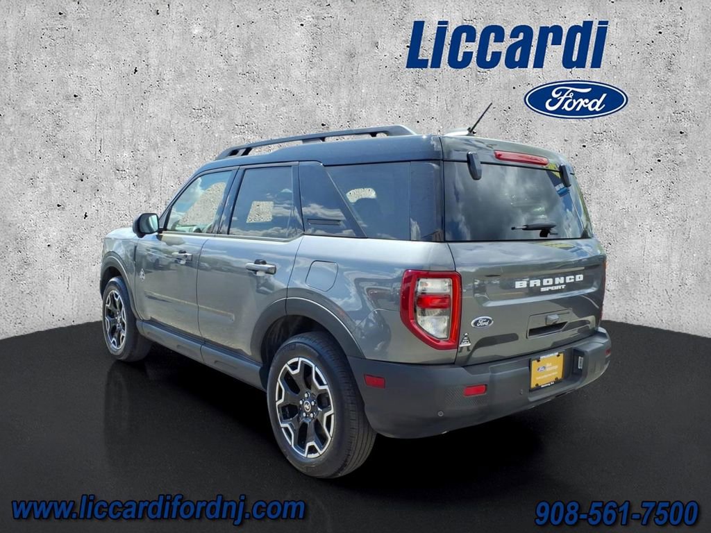 Certified 2025 Ford Bronco Sport Outer Banks w/ Outer Banks Tech Package+ AWD/4WD image 4