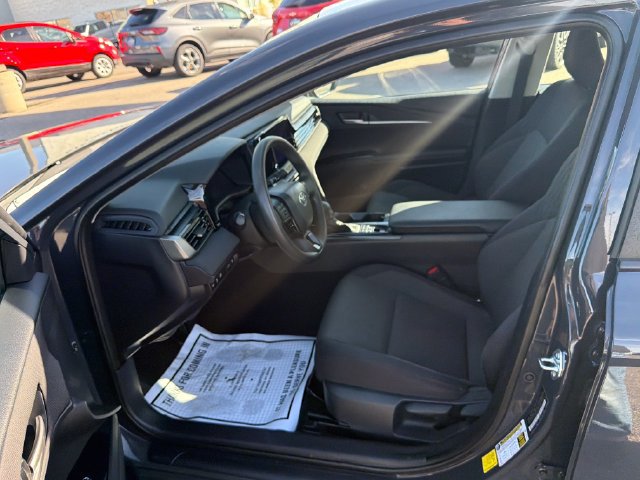 Used 2025 Toyota Camry LE FWD image 9
