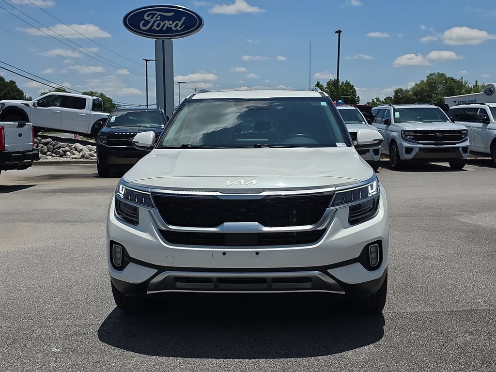 Used 2023 Kia Seltos SX w/ SX Sunroof Package AWD/4WD image 10