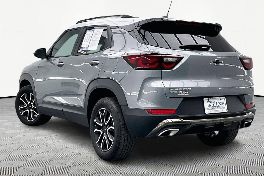 Used 2024 Chevrolet TrailBlazer ACTIV image 2