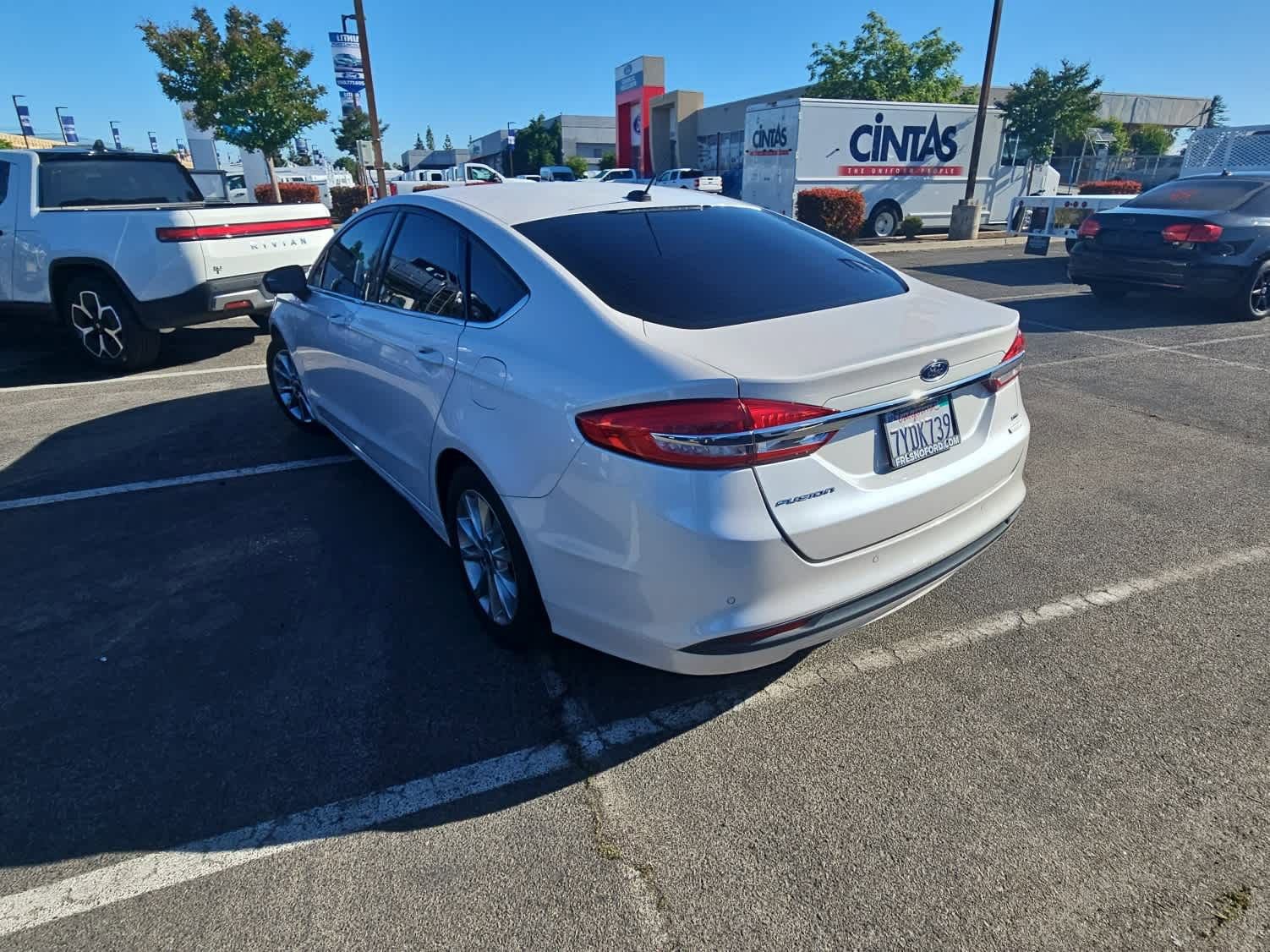 Certified 2017 Ford Fusion SE w/ Fusion SE Technology Package image 6