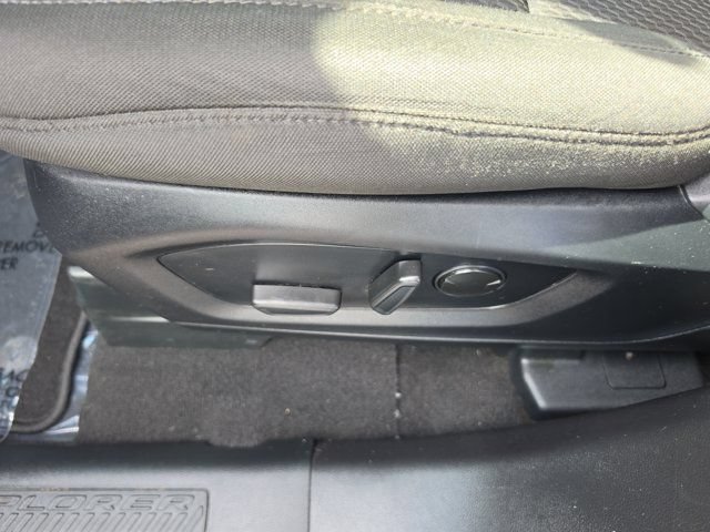 Certified 2023 Ford Explorer XLT RWD image 20