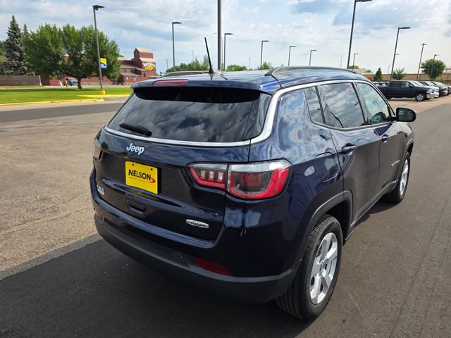 Used 2019 Jeep Compass Latitude w/ Popular Equipment Group AWD/4WD image 9
