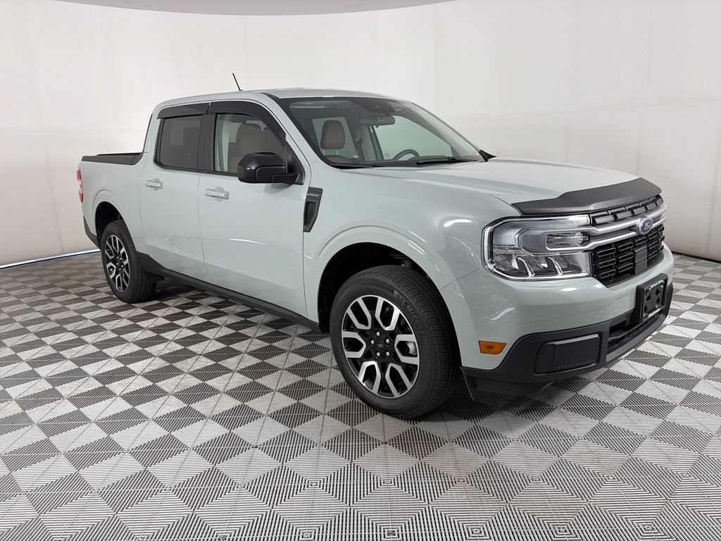 Certified 2024 Ford Maverick Lariat FWD image 1