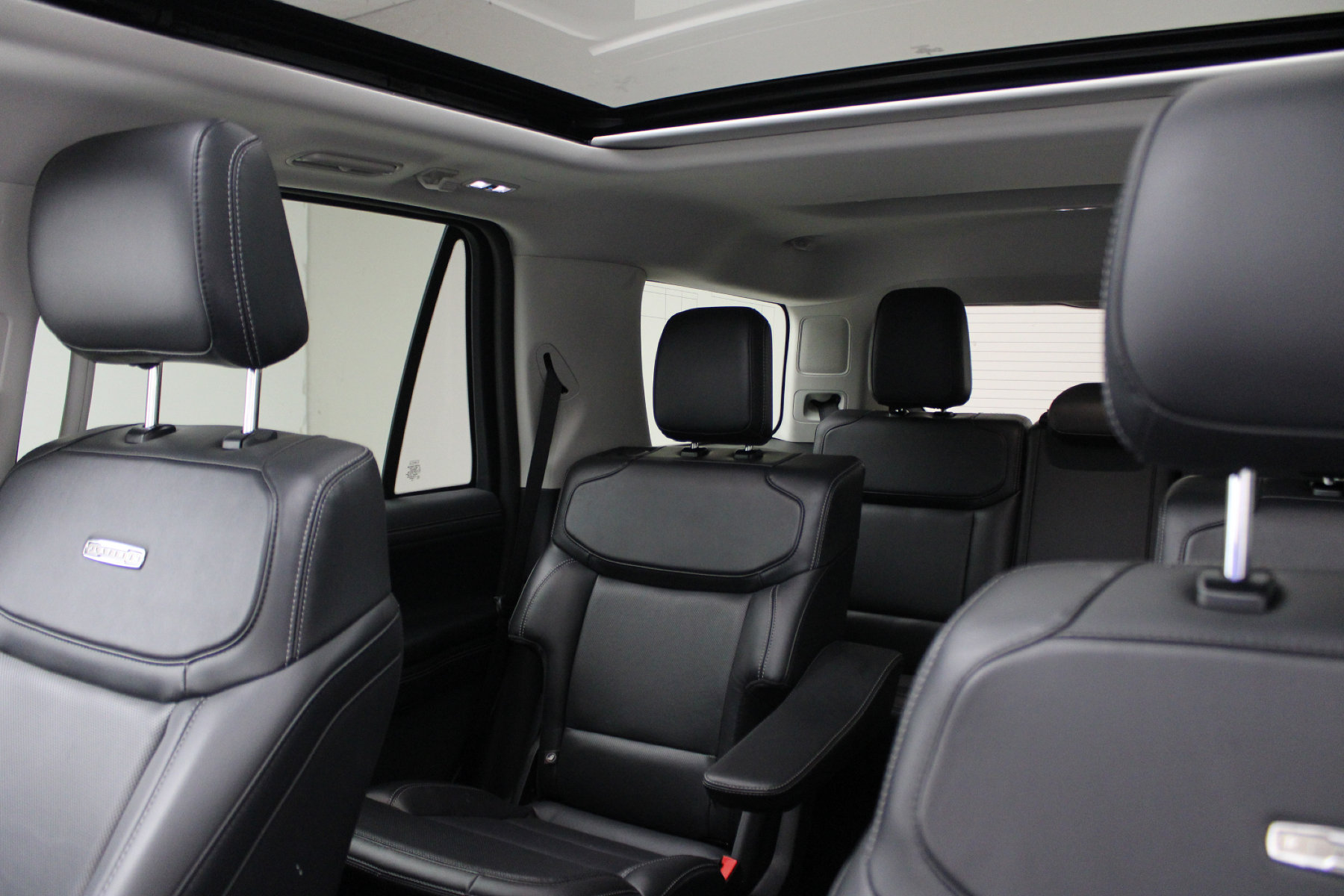 Certified 2025 Ford Expedition Platinum AWD/4WD image 16