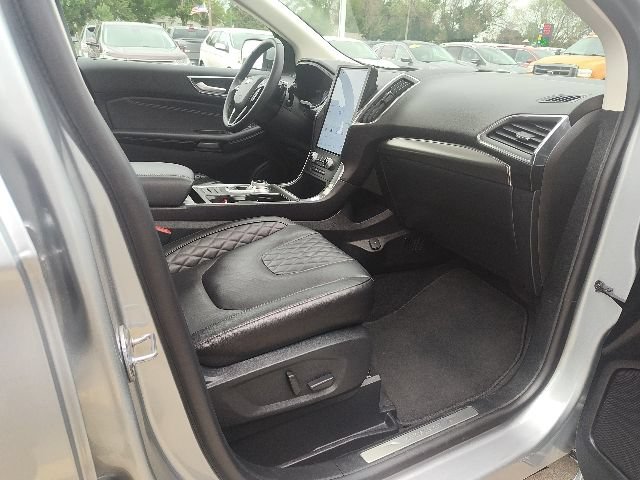 Certified 2024 Ford Edge Titanium w/ Equipment Group 301A AWD/4WD image 24