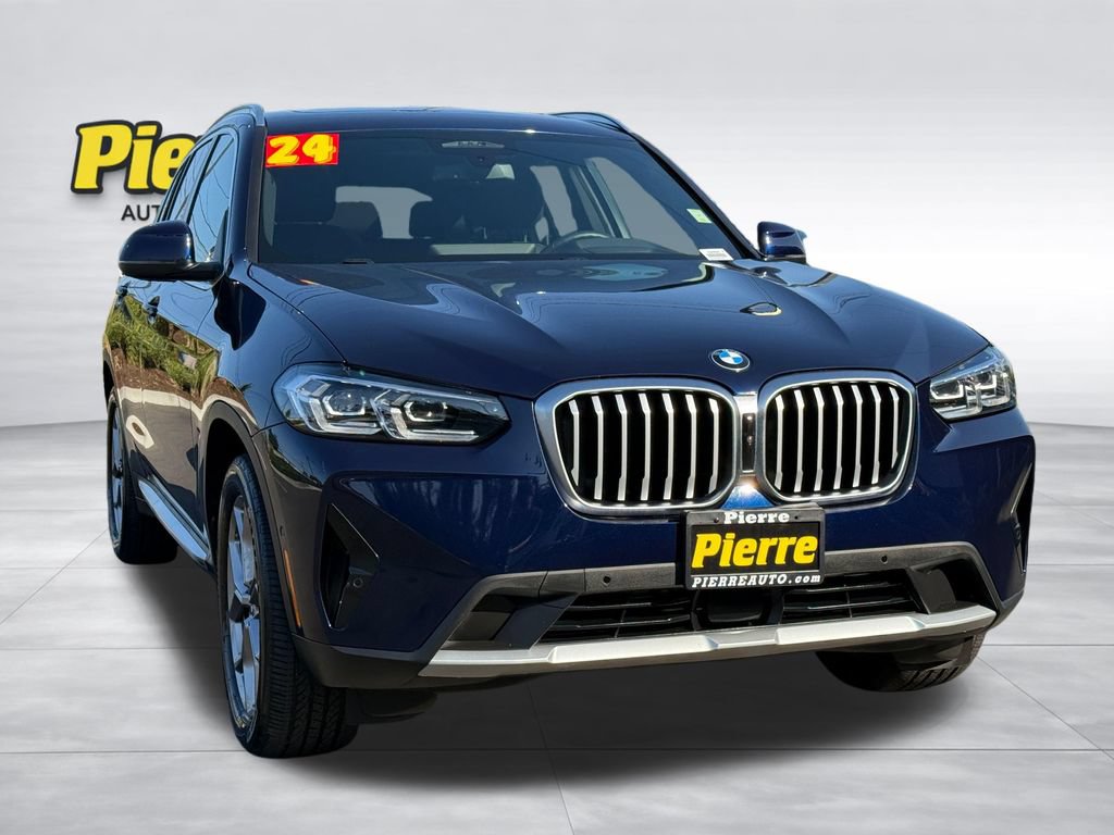 Used 2024 BMW X3 xDrive30i AWD/4WD image 2