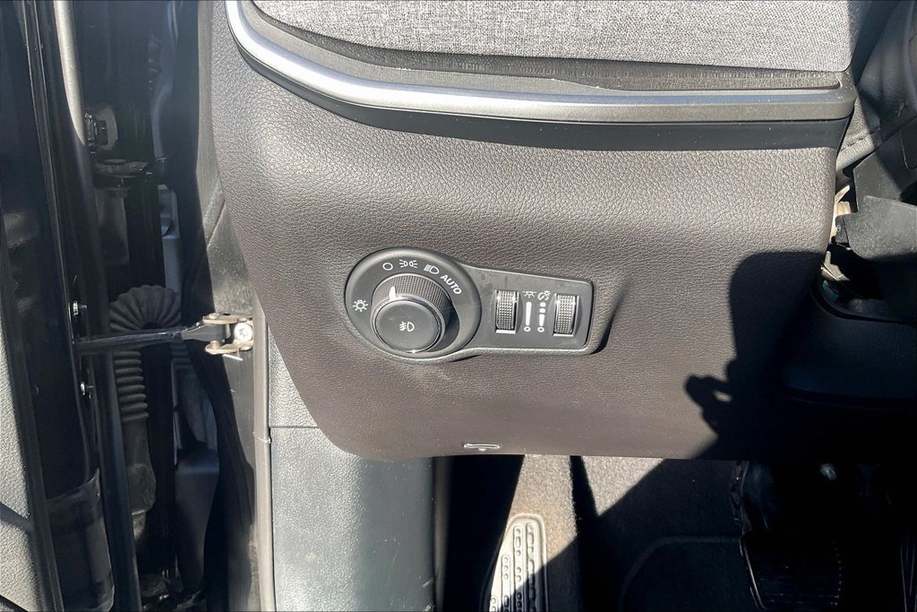 Used 2024 Jeep Compass Latitude AWD/4WD image 36