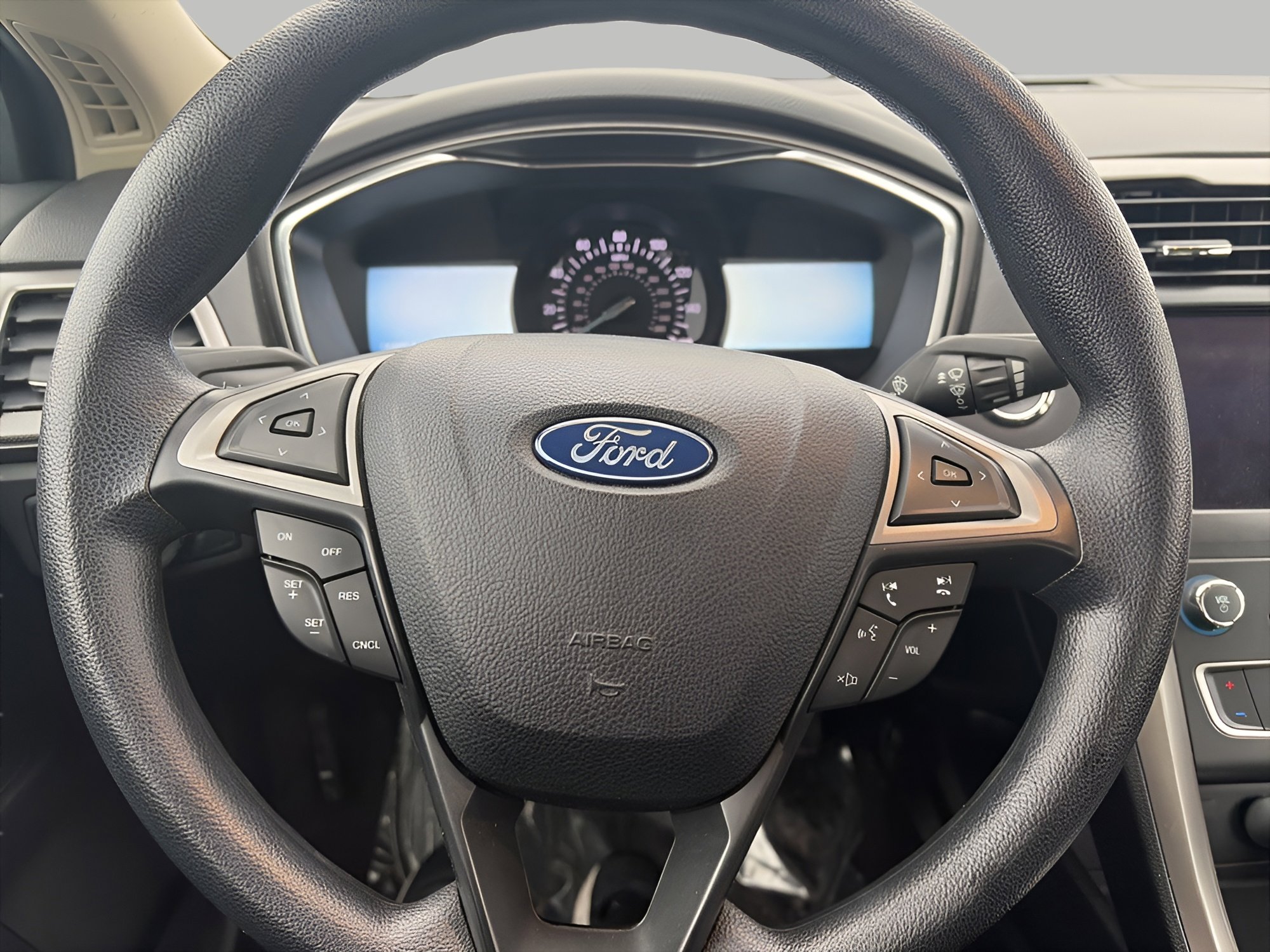 Certified 2020 Ford Fusion SE image 12