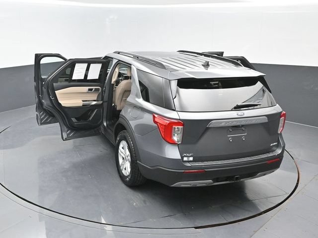 Certified 2023 Ford Explorer XLT w/ Equipment Group 202A AWD/4WD image 25