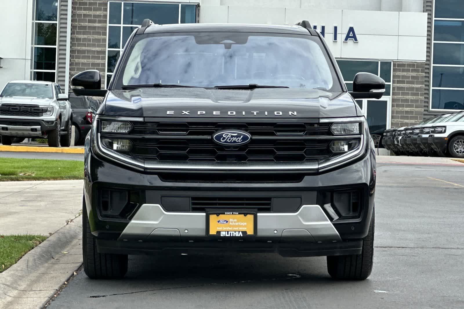 Certified 2025 Ford Expedition Platinum AWD/4WD image 10