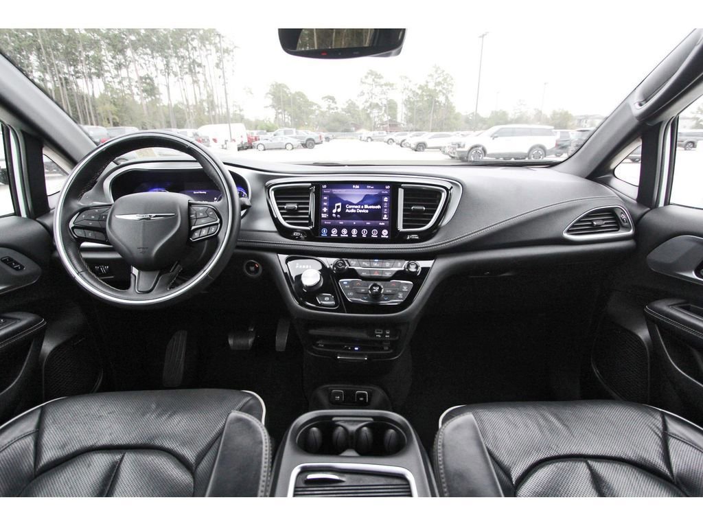 Used 2018 Chrysler Pacifica Limited w/ Advanced Safetytec Group image 13