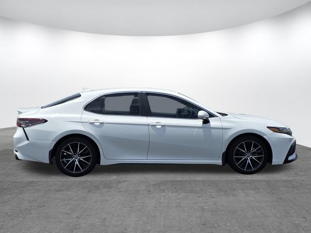 Used 2023 Toyota Camry SE FWD video 2