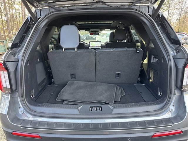 Certified 2025 Ford Explorer ST image 24