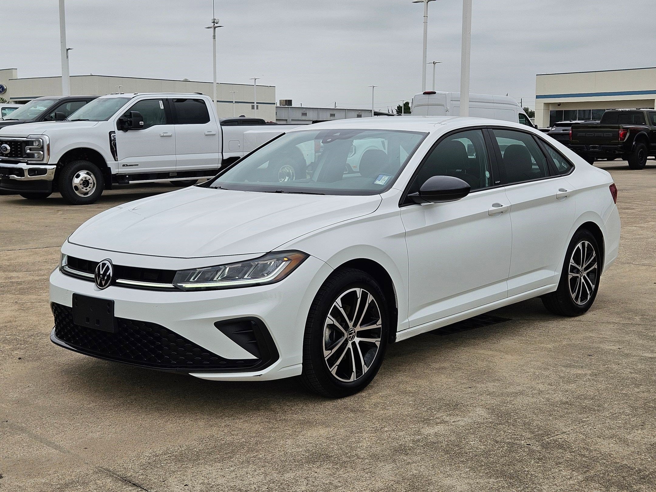 Used 2025 Volkswagen Jetta Sport FWD image 10