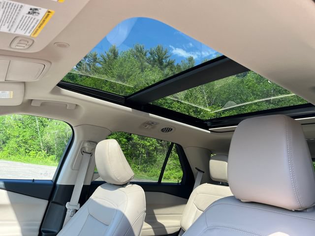 Certified 2023 Ford Explorer Limited w/ Limited Technology Package AWD/4WD image 13