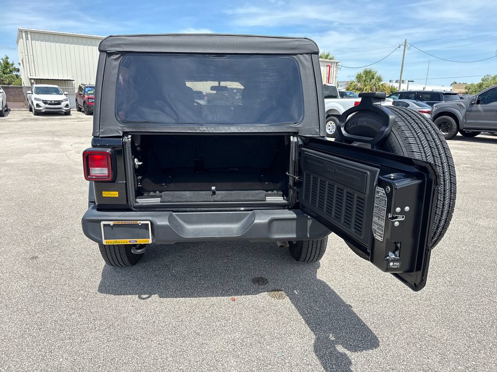 Used 2023 Jeep Wrangler Unlimited Sport AWD/4WD image 25