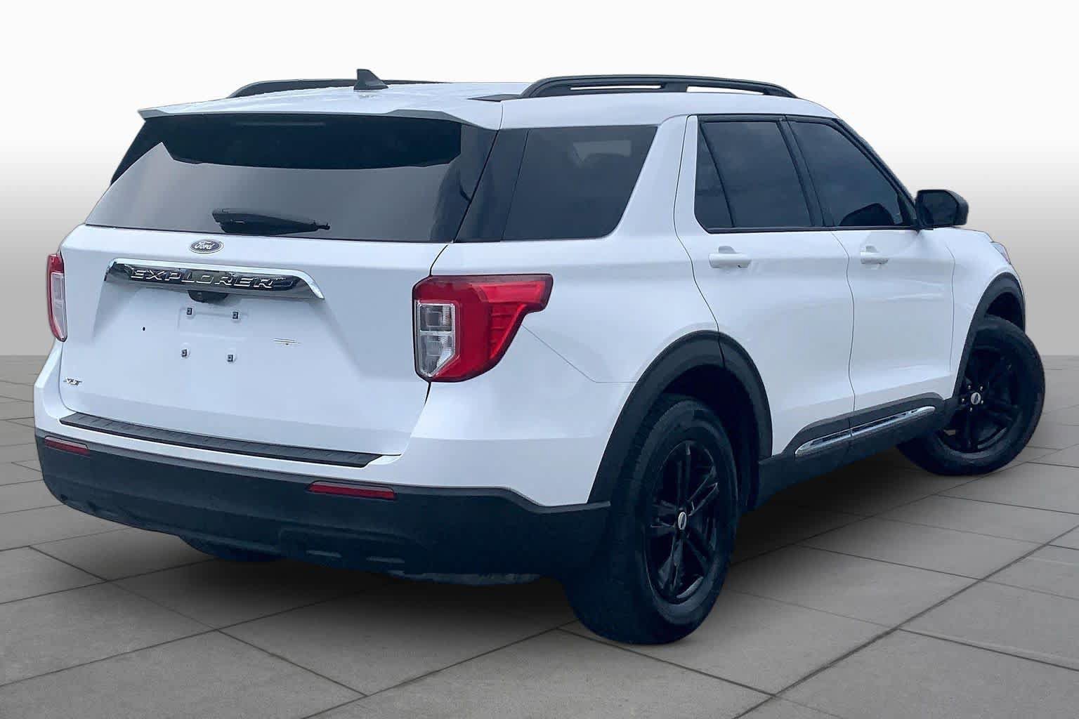 Certified 2022 Ford Explorer XLT RWD image 13