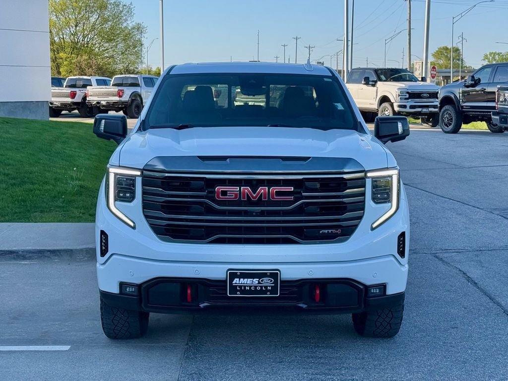Used 2022 GMC Sierra 1500 AT4 w/ AT4 Premium Package AWD/4WD image 8