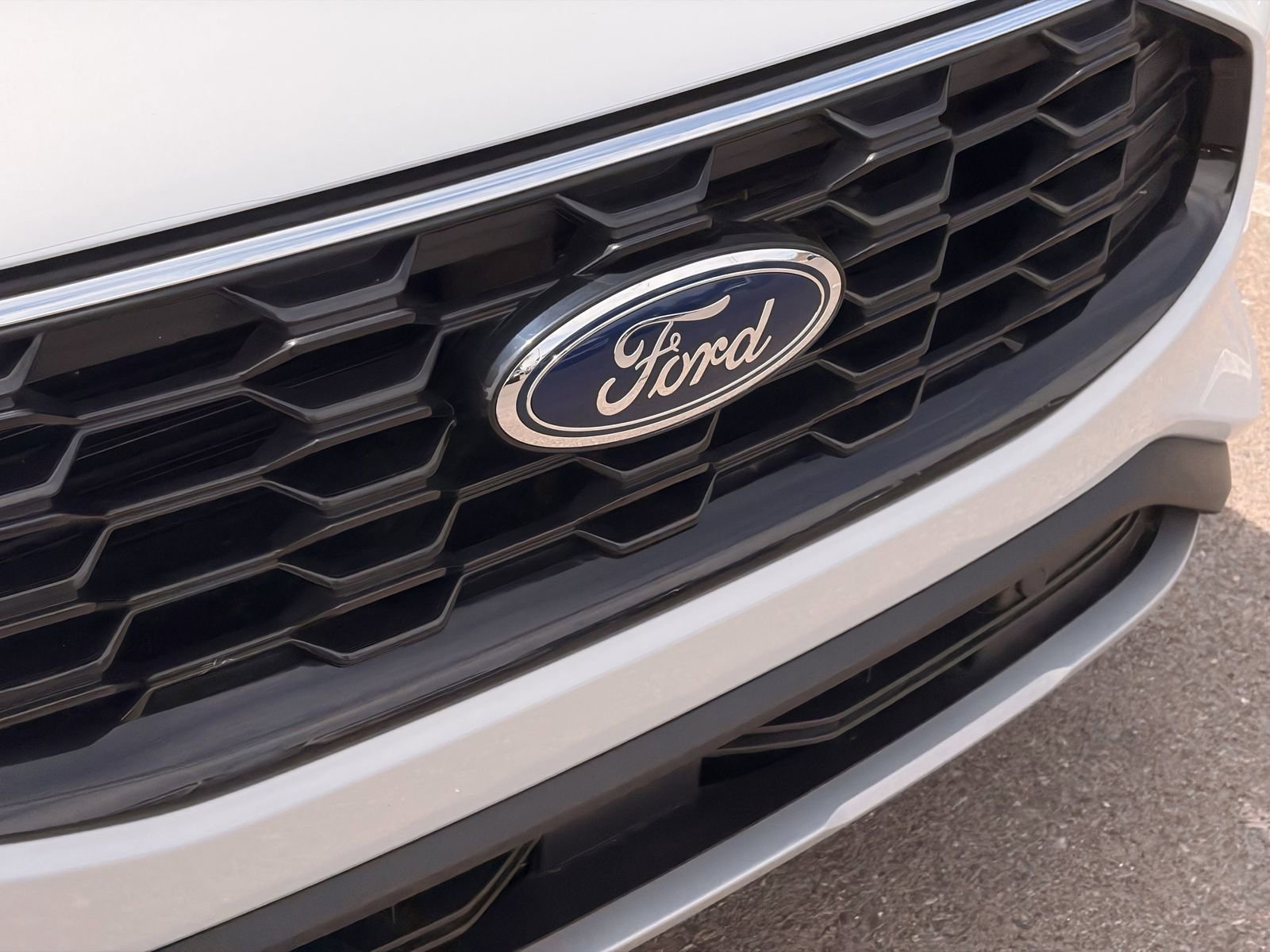 Certified 2025 Ford Escape ST-Line w/ Equipment Group 301A FWD image 4