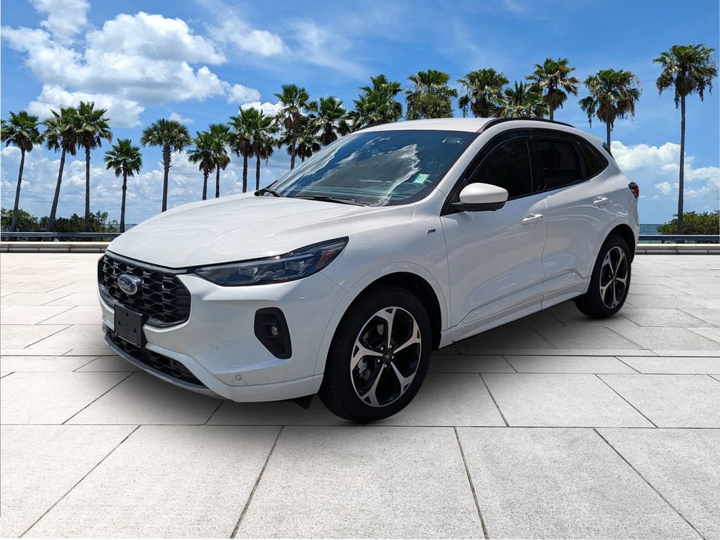 Certified 2025 Ford Escape ST-Line Elite w/ Premium Technology Package AWD/4WD image 4