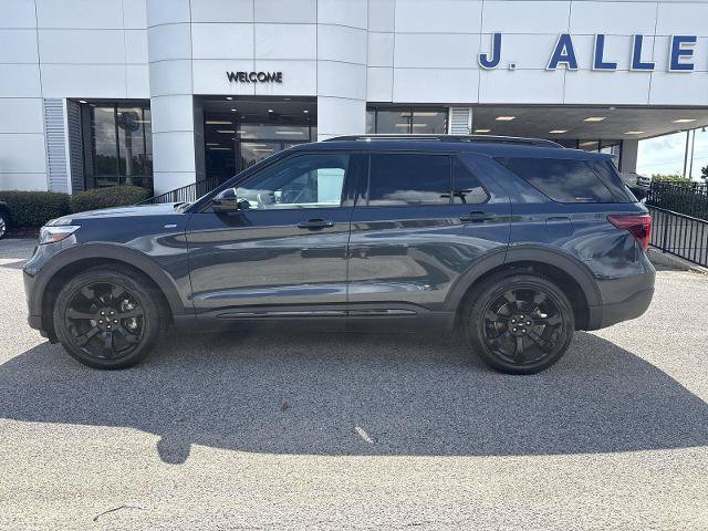 Certified 2024 Ford Explorer ST-Line w/ Class IV Trailer Tow Package RWD image 2