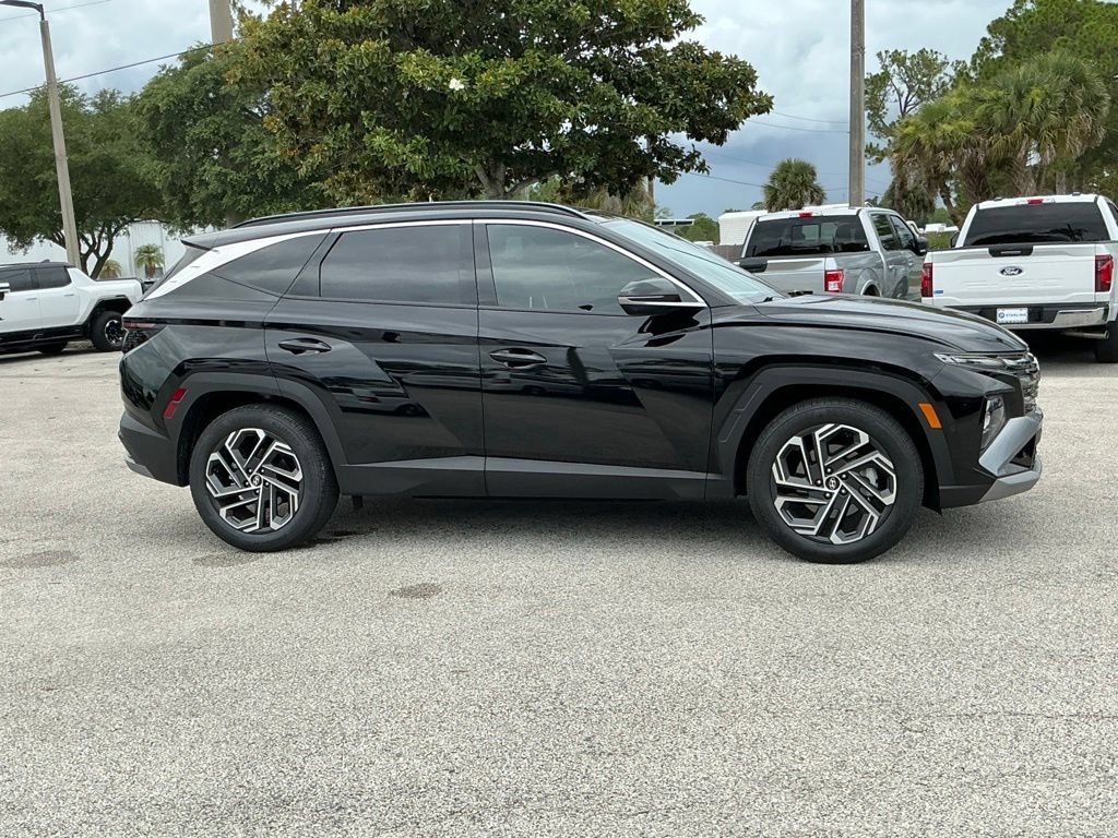 Used 2025 Hyundai Tucson Limited FWD image 22