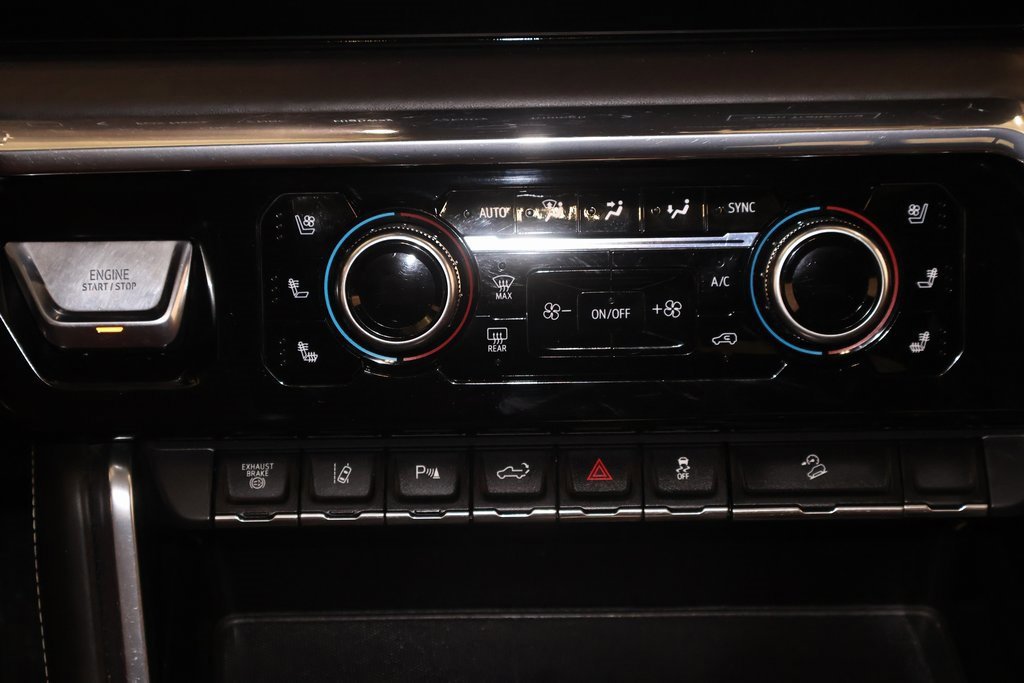 Used 2024 GMC Sierra 3500 Denali Ultimate image 39