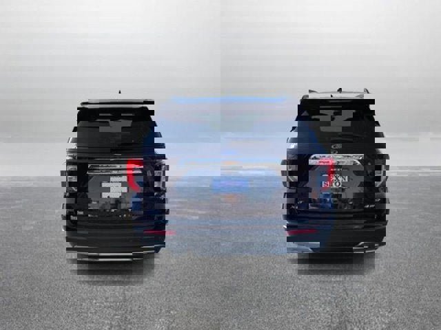 Certified 2022 Ford Explorer XLT w/ Equipment Group 202A image 3