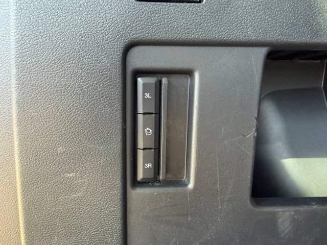 Certified 2024 Ford Expedition XLT RWD image 9