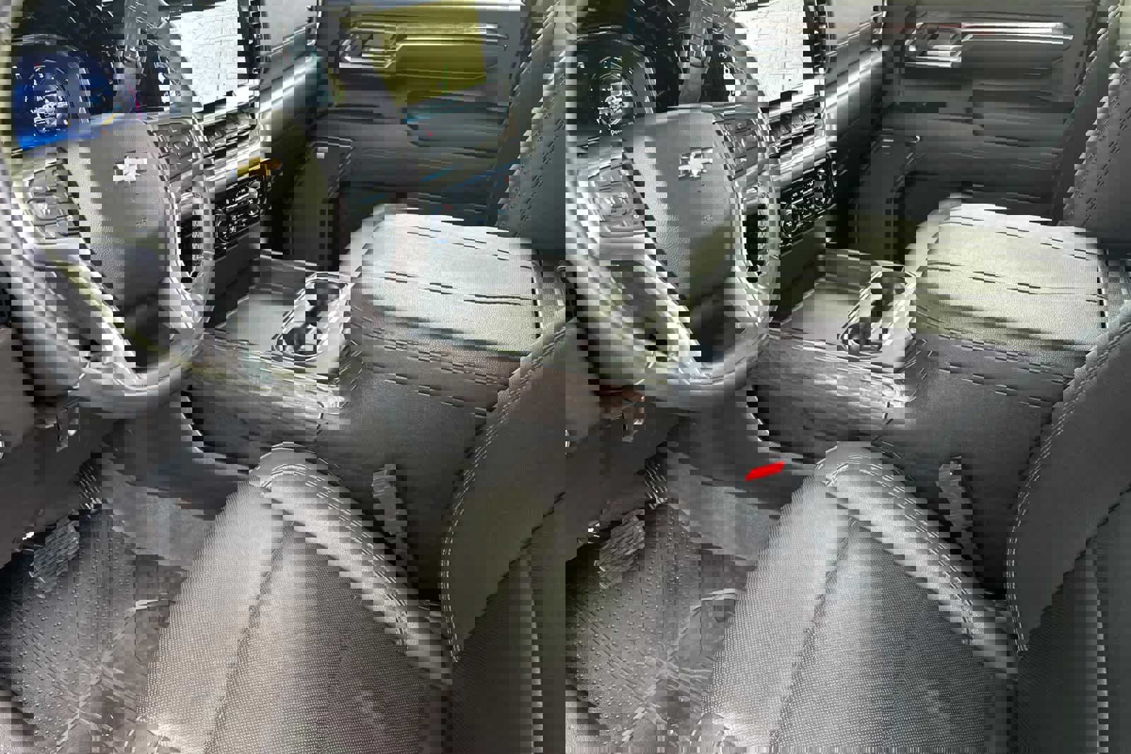 Used 2025 Chevrolet Silverado 3500 LTZ w/ LTZ Premium Package image 11