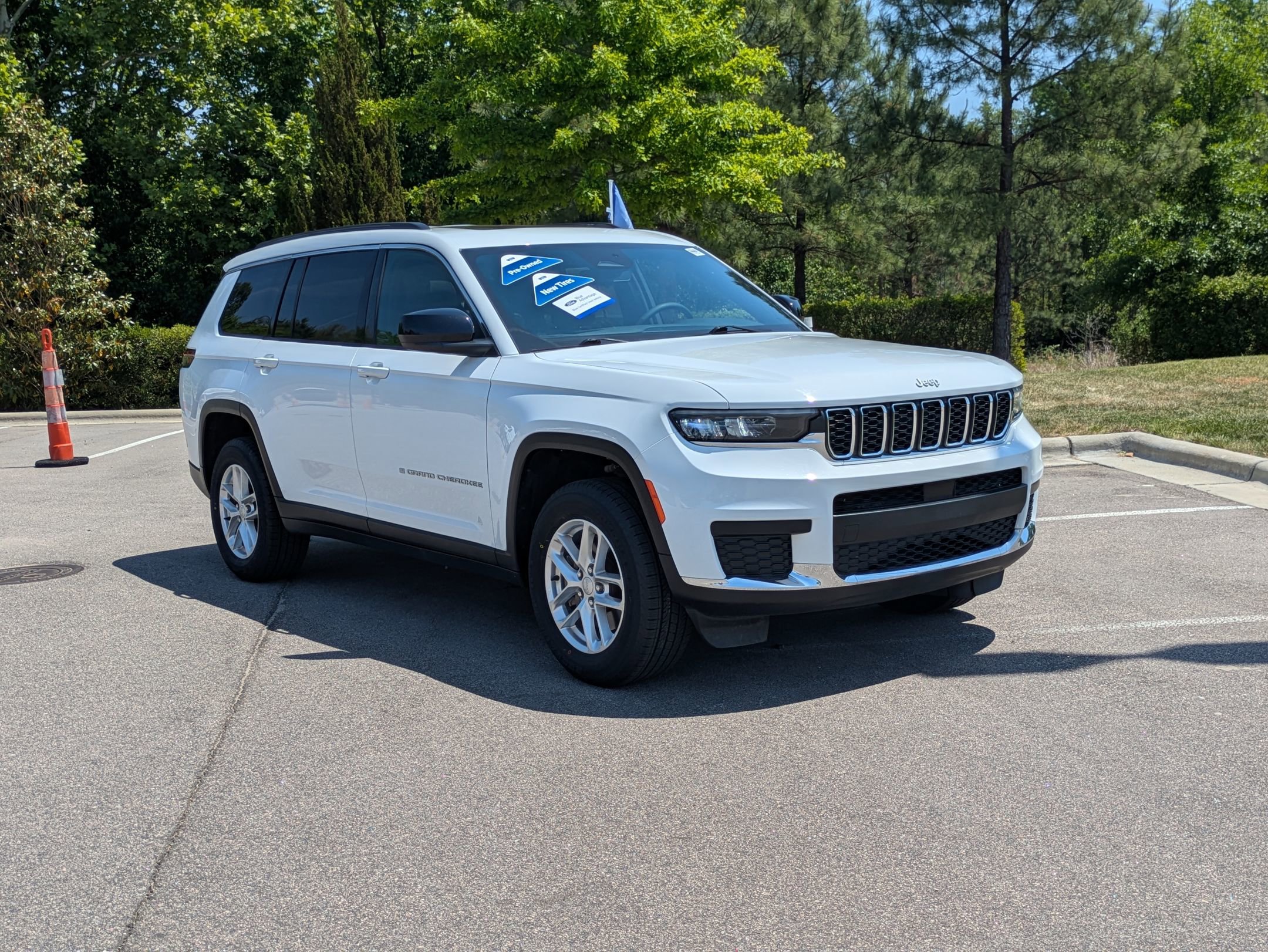 Used 2024 Jeep Grand Cherokee L Laredo w/ Luxury Tech Group I